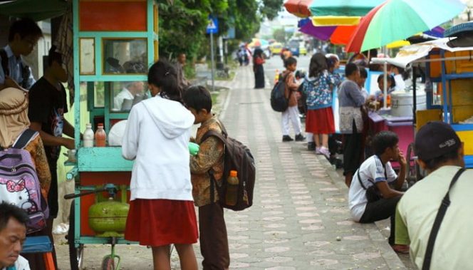 
 BPOM : 62 Persen Pangan Jajanan Anak Sekolah Kota Ambon Mengandung Bakteri E-coli