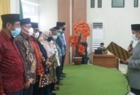 Pengurus Badan Wakaf Indonesia (BWI) Wilayah Provinsi Maluku Periode 2020-2023 dilantik oleh Sekertaris BWI Sarmidi Husna di Aula Lt. III Kanwil Kemenag Provinsi Maluku, Rabu (30/12). Foto: Humas Kanwil Kemenag Maluku