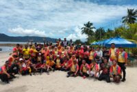 Foto bersama peserta KJSM di Resto Beby Indah Beach Suli-Tial Kabupaten Maluku Tengah, Minggu (18/9/2022). Foto: Istimewa
