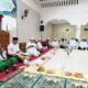 Warga RT 002/RW 017 Komplek IAIN Ambon Rayakan Maulid Nabi SAW 1445 H di Masjid Al-Hikmah Kompleks IAIN Ambon, Rabu (27/9/2022). Foto: Resi Sahubawa